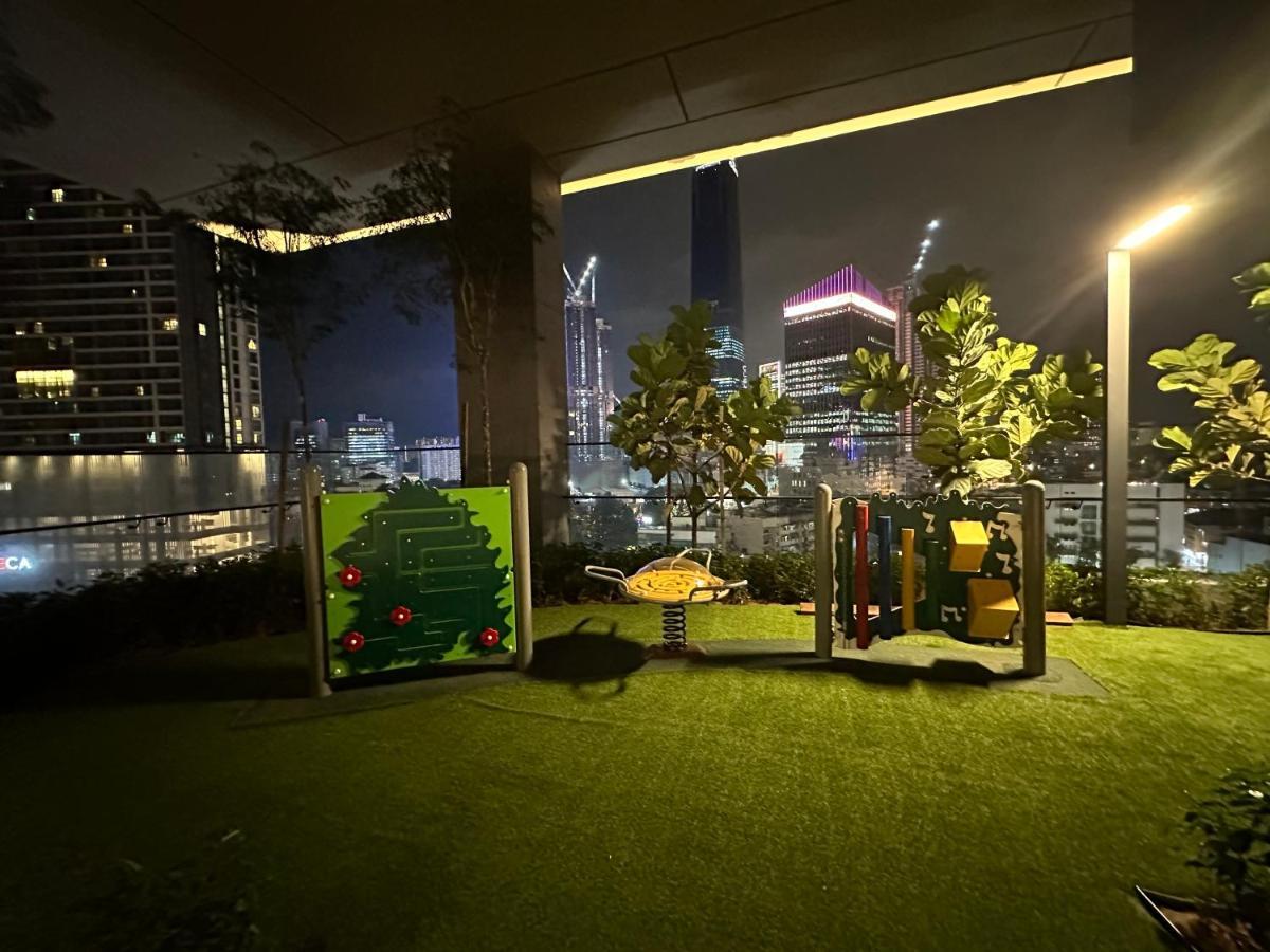 The Axon Suites Bukit Bintang Klcc By Skyscraper Куала Лумпур Екстериор снимка