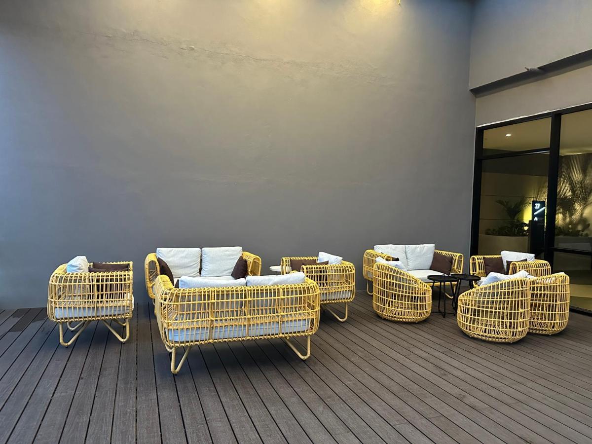The Axon Suites Bukit Bintang Klcc By Skyscraper Куала Лумпур Екстериор снимка