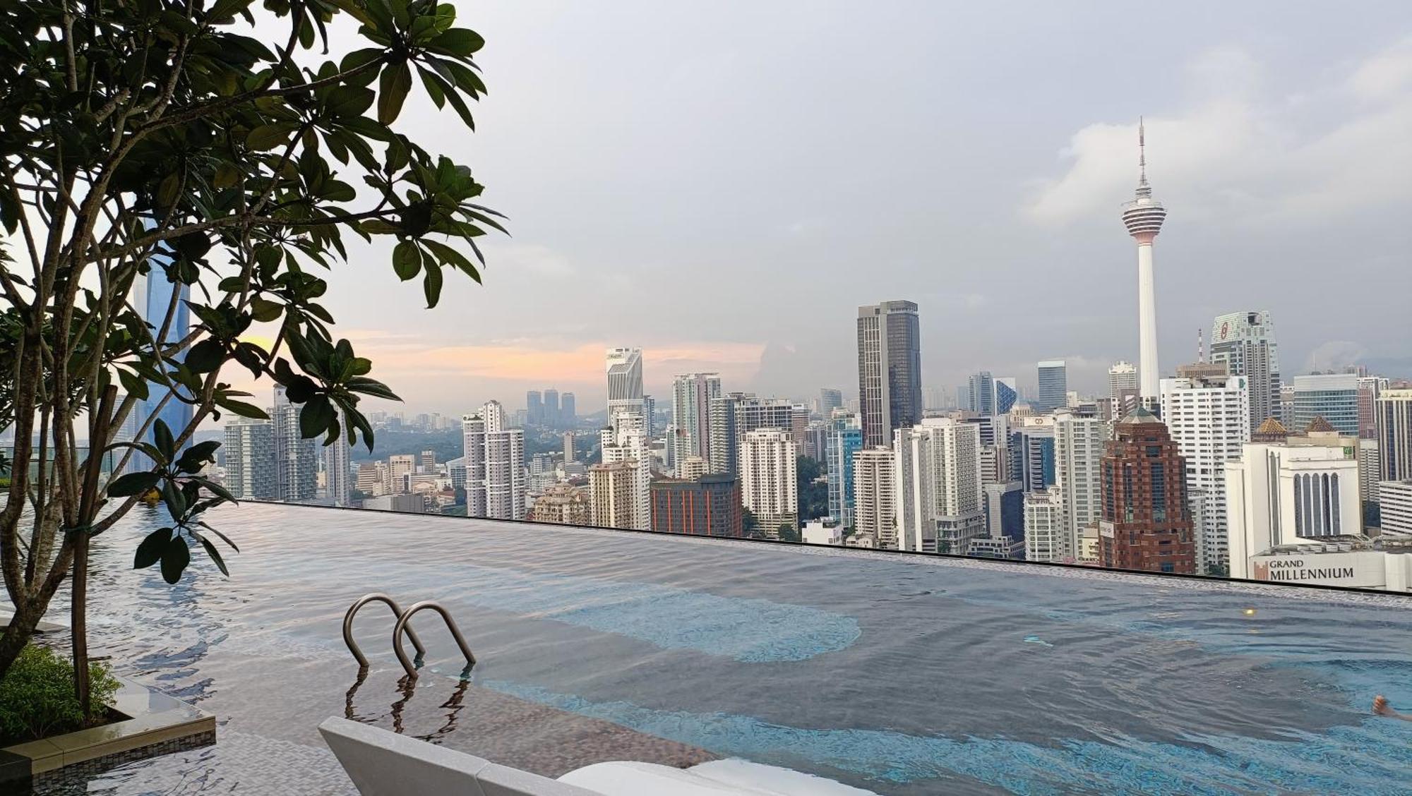 The Axon Suites Bukit Bintang Klcc By Skyscraper Куала Лумпур Екстериор снимка
